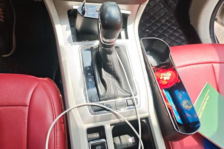 Used Roewe RX5 New Energy 2017 eRX5 50T Hybrid Connected Prestige Flagship Edition Gear Lever