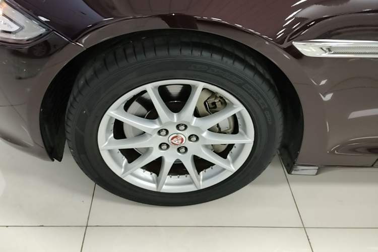 Used Jaguar XJ 2016 XJL 2.0T Two-Wheel-Drive Elegant Business Edition