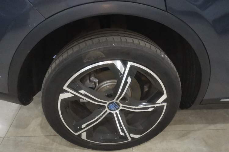 Used BYD Tang New Energy 2021 DM 2.0T Four-Wheel Drive Performance Edition Prestige Model
