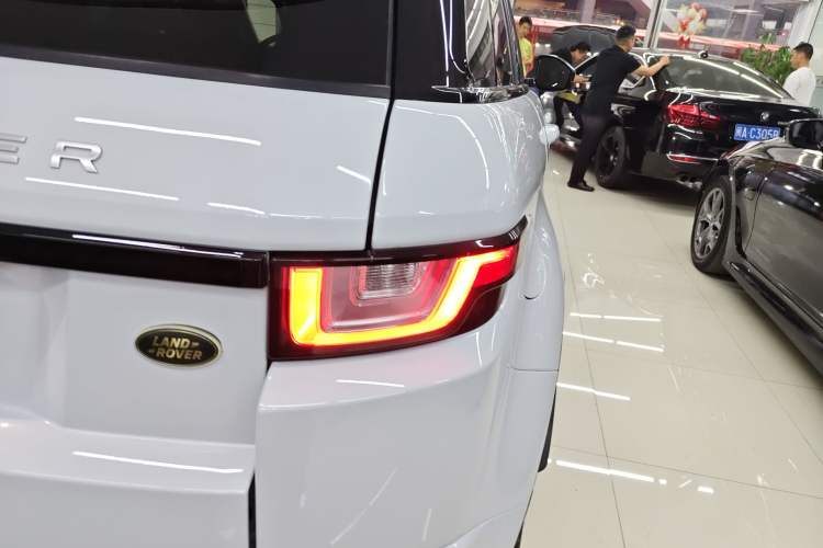 Used Land Rover Range Evoque 2017 2.0T HSE DYNAMIC All-Wheel Drive Edition
