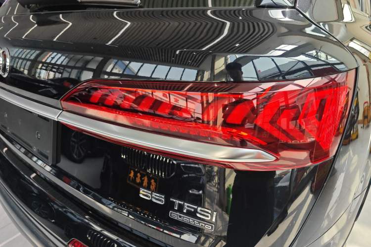 Used Audi Q7 2020 55 TFSI quattro S line sports model Exterior 3