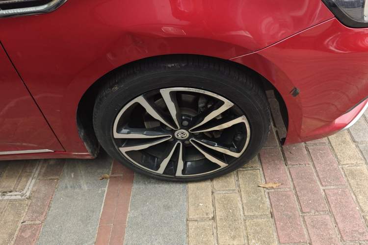 Used MG 6 2017 20T Automatic Trophy Prestige Internet Edition China V Standard Right Front Wheel Hub