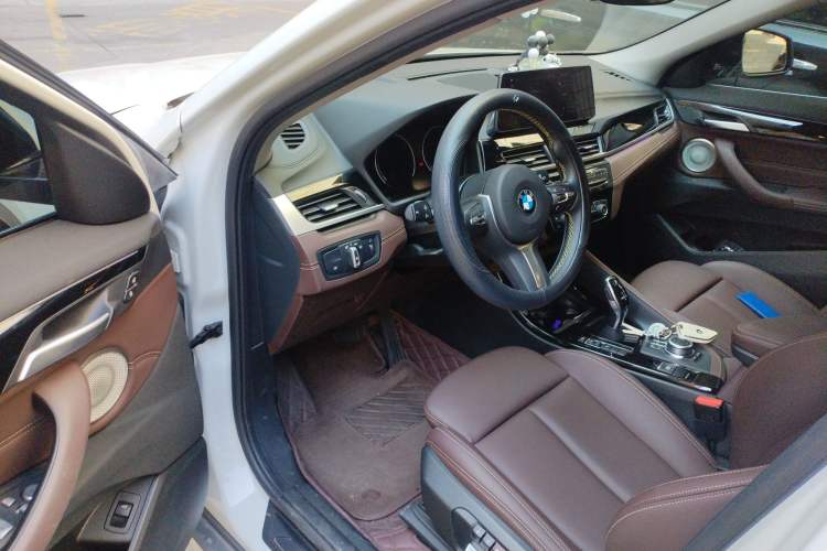 Used BMW X2 2023 sDrive25i M Sport Package Driver Seat