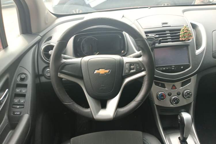 Used Chevrolet Trax 2014 1.4T Automatic Two-Wheel Drive Luxury Model Steering Wheel