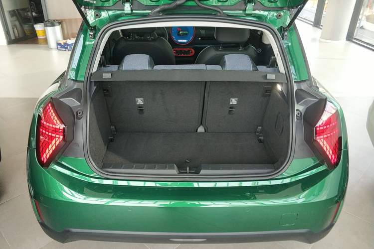 Used MINI Electric MINI COOPER 2024 452km COOPER SE Artist