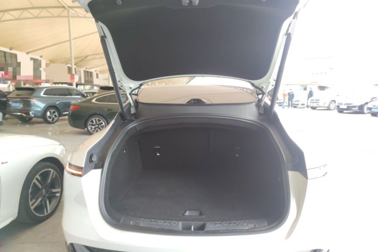 Used Avatr 06 2025 Pro All-Electric Version Trunk