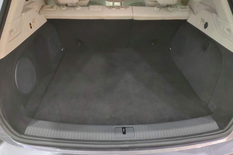 Used VOYAH FREE 2025 Model FREE+ Four-Wheel-Drive Qiankun Edition