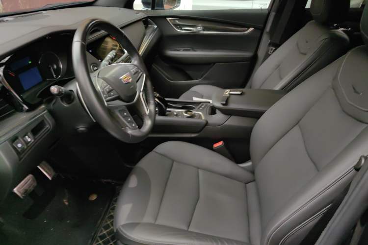 Used Cadillac XT5 2022 2.0T Four-Wheel Drive Luxury Version (Hummingbird Edition) Left Front Seat