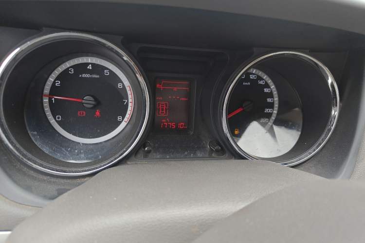 Used Dongfeng Aeolus A60 2014 1.6L Manual Luxury Model
