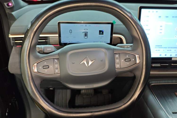 Used Dongfeng eπ eπ008 2025 210Max Range-Extended Version 5 Seats Steering Wheel