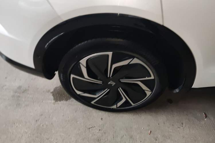 Used Rising R7 2024 Advanced Edition
