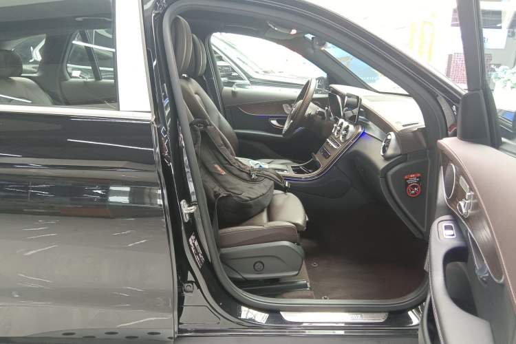 Used Mercedes-Benz GLC 2021 GLC 260 L 4MATIC Luxury Model Right Front Seat