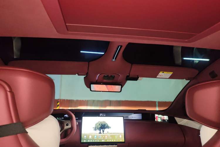 Used Avatr 12 2025 Updated Royal Theater Edition
