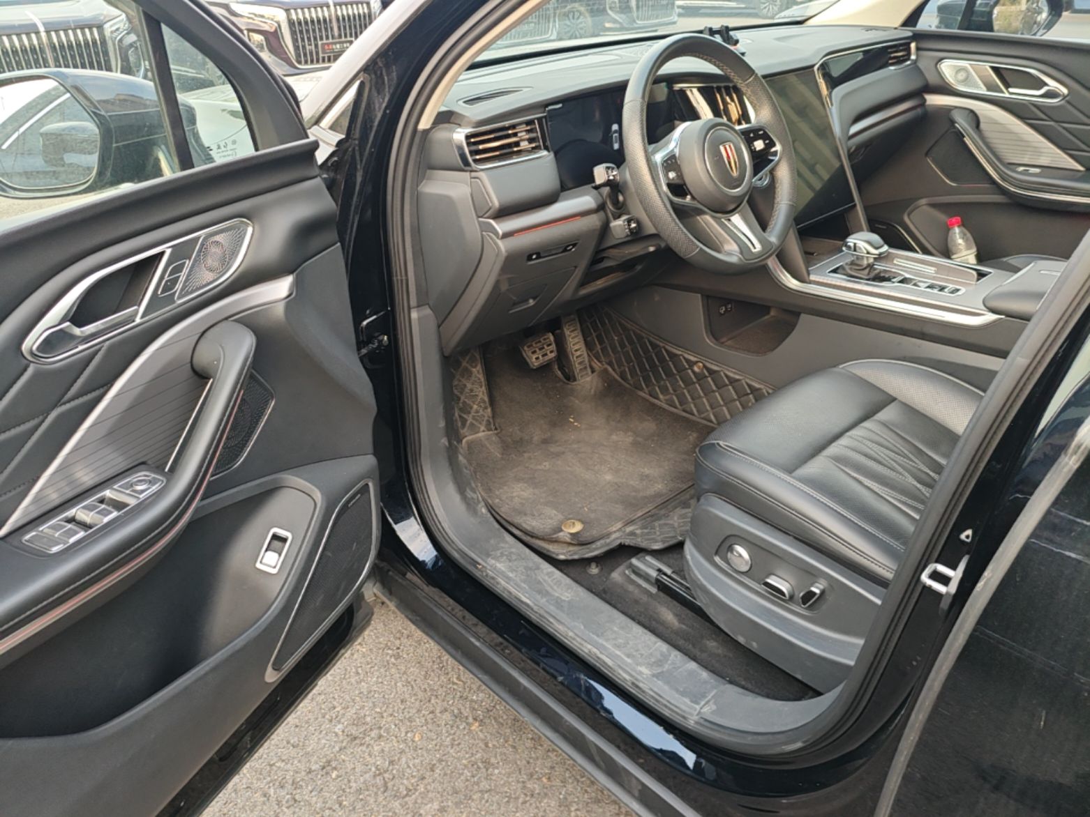 Hongqi HS7 PHEV 2024 2.0T PHEV Four-Wheel Drive Flagship Edition 7 Seats — снимка 18