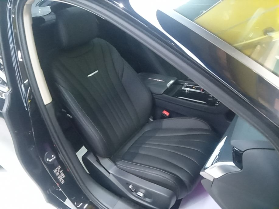 Hongqi H5 2024 1.5T DCT Smart Connect Flagship Edition - Chinese Trim Yun — снимка 19
