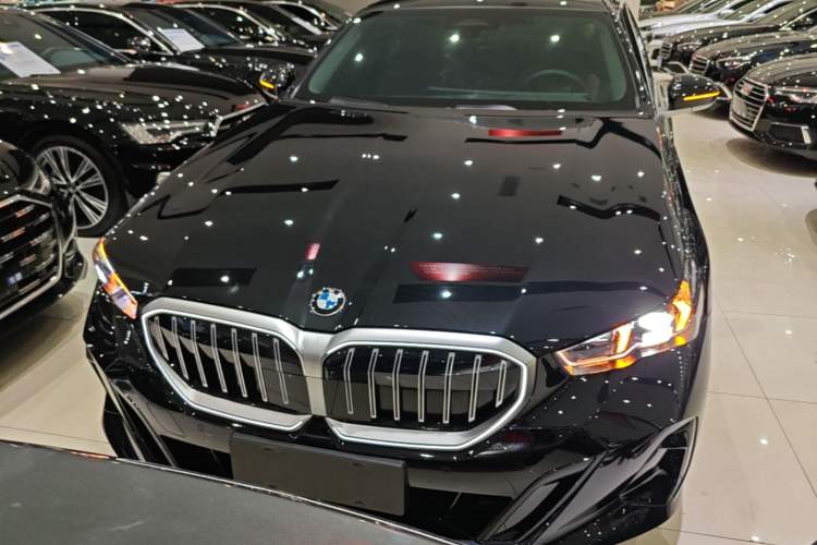 Used BMW 5 Series 2026 530Li Leading M Sport Package