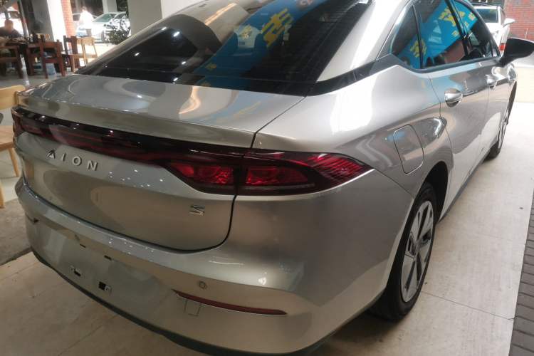 Used AION S 2023 Meizu 580 Lithium Iron Phosphate Rear Right 45 Deg