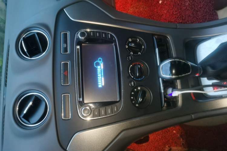 Used Ford Mondeo 2011 2.3L Fashion Edition Audio And AC Panel