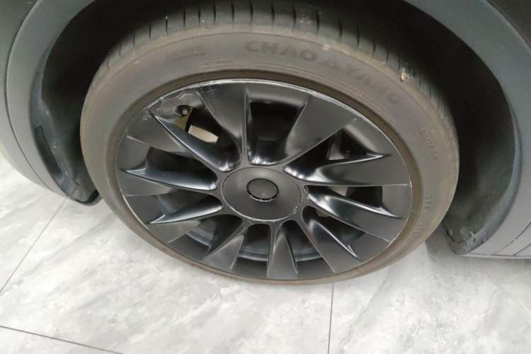 Used Tesla Model Y 2021 Long-Range All-Wheel-Drive Version Exterior 4