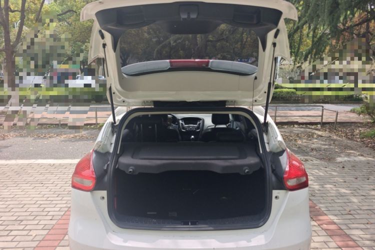 Used Ford Focus 2017 Hatchback EcoBoost 125 Automatic - Ultra-Powerful Style Edition with Smart Drive Features
