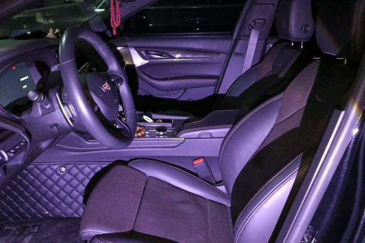 Used Cadillac CT5 2023 28T Platinum Edition Left Front Seat