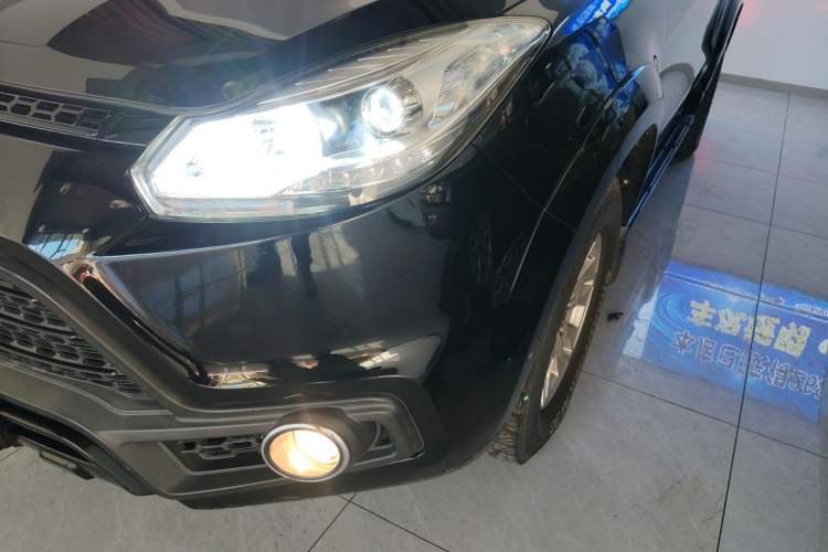 Used JMC Yusheng S350 2016 2.0T Automatic All-Wheel Drive Gasoline Luxury Version with Sunroof 5 Seats
