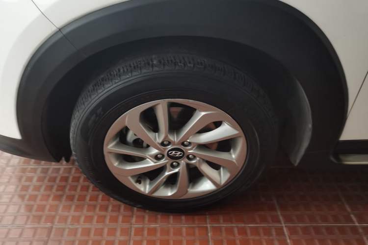 Used Hyundai Tucson 2018 1.6T Dual-Clutch Two-Wheel Drive 15th Anniversary Special Edition
