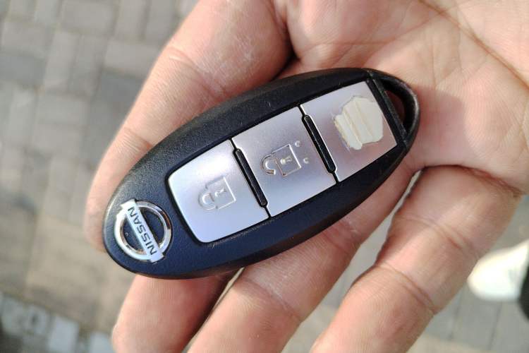 Used Nissan X-Trail 2017 2.0L CVT Comfort Edition 2WD Vehicle Key