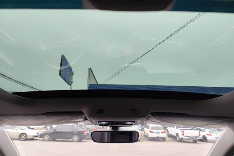 Used Volkswagen Lamando 2024 Lingdu L 200TSI DSG Trendy & Spicy Edition Headliner