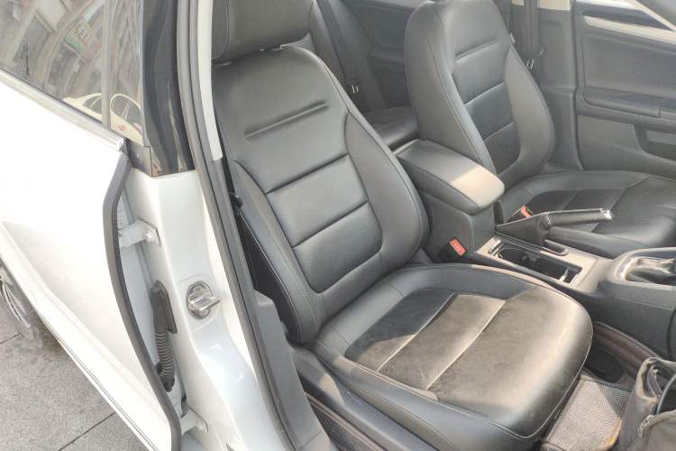 Used Volkswagen Sagitar 2017 230TSI Automatic Comfort Version