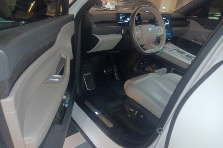 Used Nio ES8 2023 75 kWh Executive Edition