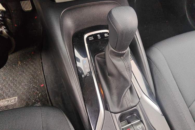 Used Toyota Corolla 2022 Dual-Motor 1.8L E-CVT Pioneer Edition
