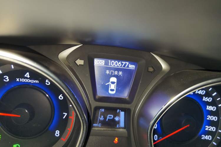 Used Hyundai Elantra (5th Generation / Langdong) 2015 1.6L Automatic Luxury Model
