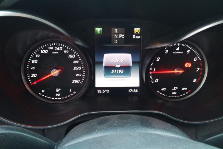 Used Mercedes-Benz C-Class 2018 C 200 L Sport Edition Odometer Close Up