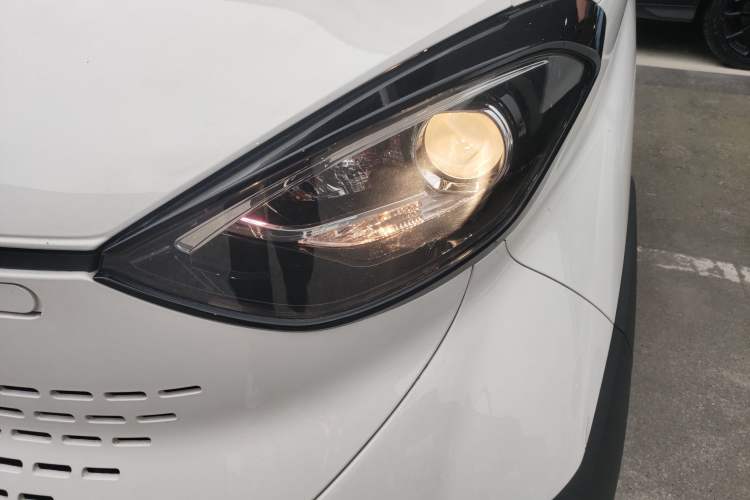 Used Baojun E100 2019 250KM Smart Drive Edition Left Front Headlight
