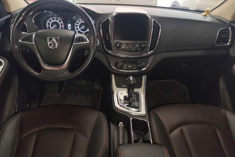 Used Baojun 560 2016 1.8L iAMT Luxury Model
