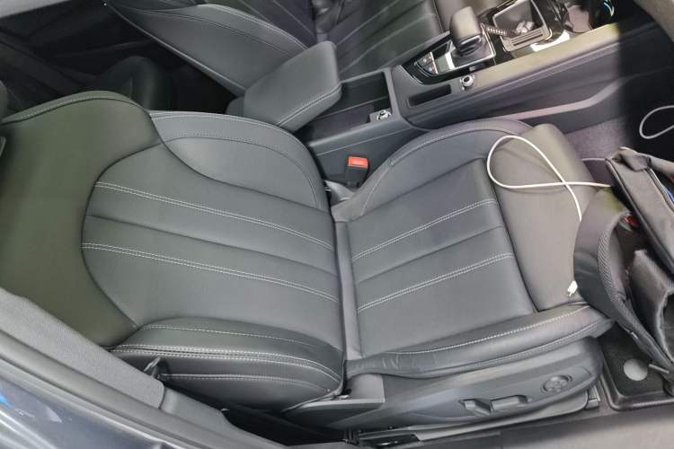 Used Audi A4L 2023 40 TFSI Bang & Olufsen Starry Night Edition Right Front Seat