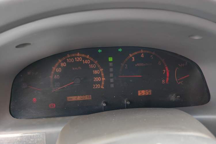 Used Nissan Lannia 2004 Zhizun 2.0L Automatic Comfort Model Instrument Cluster