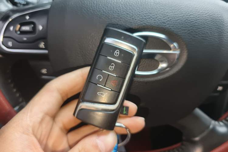 Used GAC Trumpchi GS8 2017 320T Two-Wheel Drive Luxury Smart Connectivity Version (7 Seats) Vehicle Key