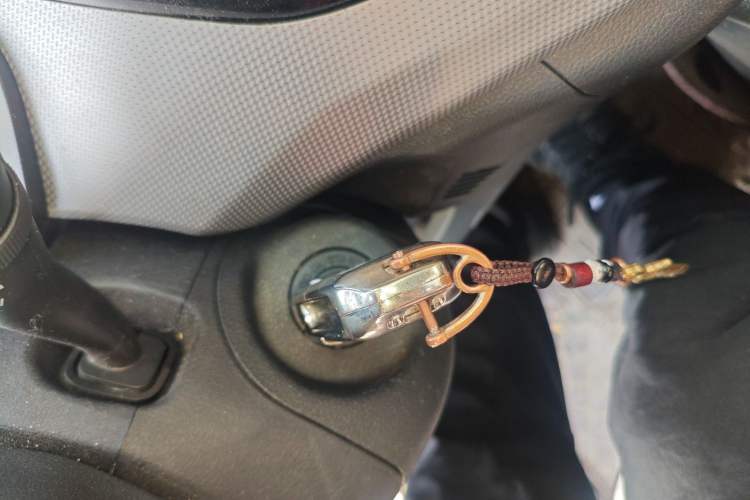 Used FAW Senya R7 2016 1.6L Manual Luxury Model
