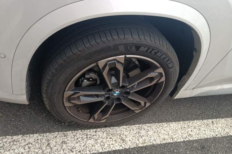 Used BMW X1 2024 sDrive25Li M Sport Package Left Front Wheel Hub