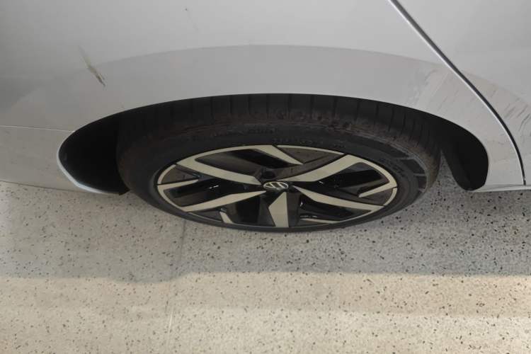 Used Volkswagen Lamando 2025 Lavida L 280TSI DSG Cool & Spicy Edition Exterior 2