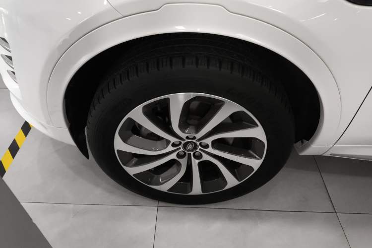 Used Land Rover Discovery Sport 2024 Performance Tech Edition Exterior 4