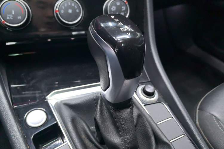 Used Volkswagen Sagitar 2020 200TSI DSG Comfort Version China VI Standard
