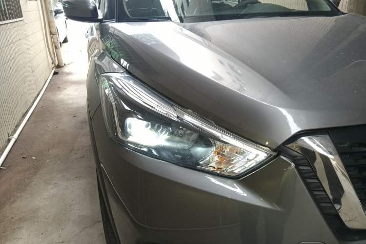 Used Nissan Kicks 2021 1.5L XV CVT Smart Connect Luxury Edition Right Front Headlight