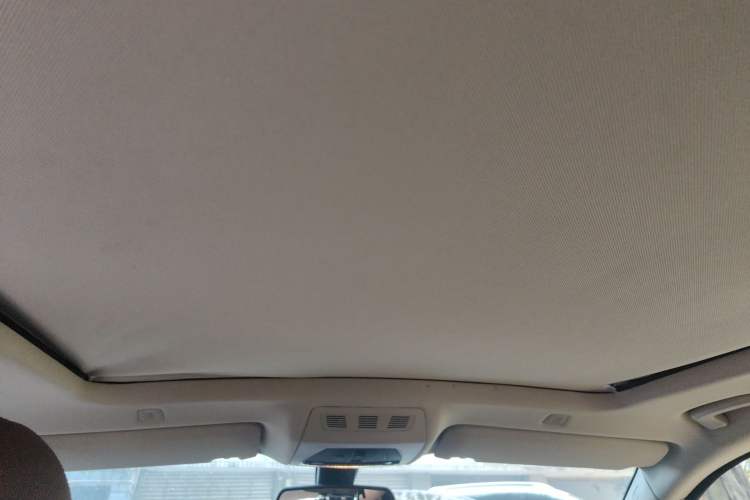 Used BMW 5 Series GT 2015 528i Leading Model Headliner