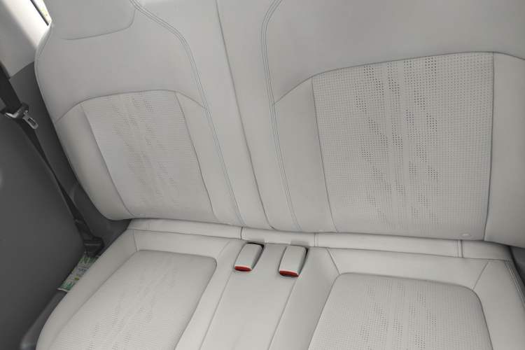 Used Wuling Air ev 2023 - Four Seats - Advanced Edition Left Rear Seat