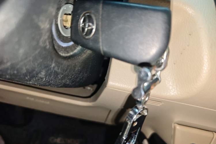 Used Toyota Camry 2018 2.0E Elite Edition Vehicle Key