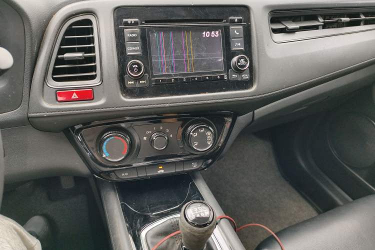 Used Honda Vezel 2015 1.5L manual two-wheel drive Comfort trim level
