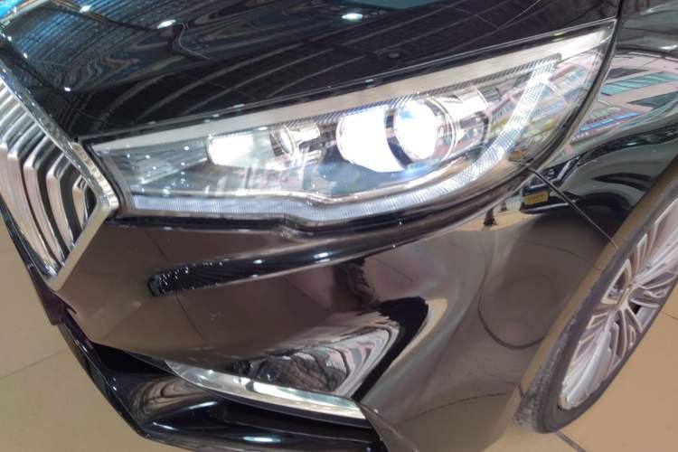 Used Hongqi H5 2022 Classic Model 1.8T Automatic Smart Connect Flagship Edition Left Front Headlight